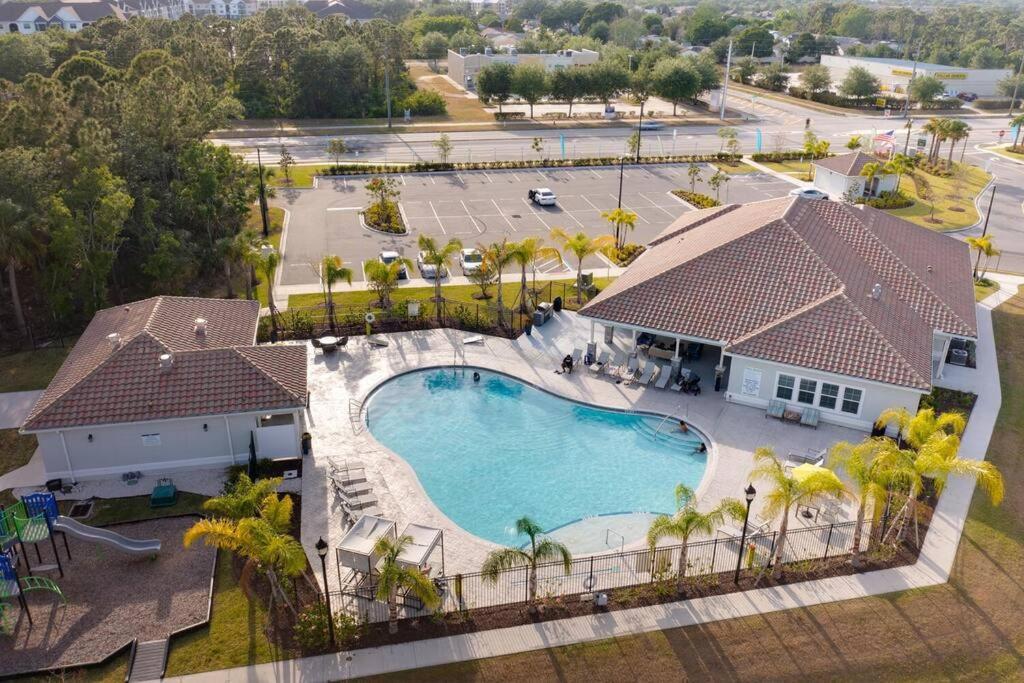 Elegant 1Br/1Ba Condo With Pool, Gym And Laundry Melbourne Exterior photo