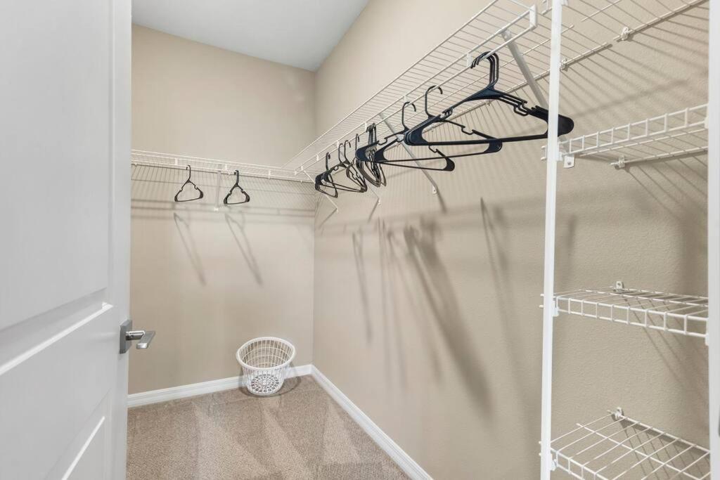 Elegant 1Br/1Ba Condo With Pool, Gym And Laundry Melbourne Exterior photo