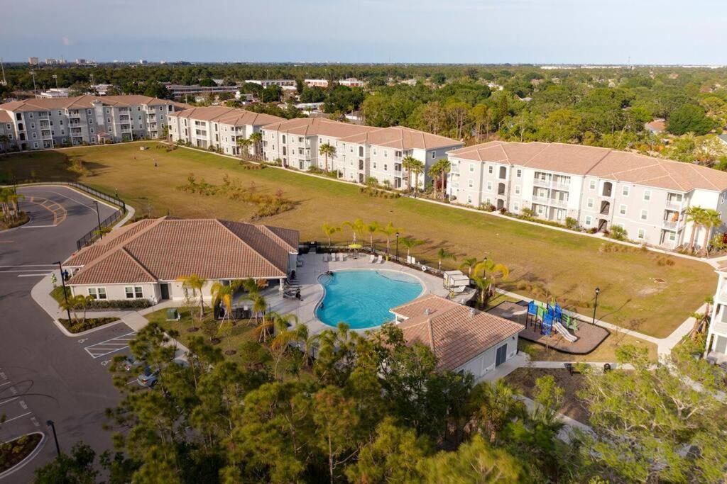 Elegant 1Br/1Ba Condo With Pool, Gym And Laundry Melbourne Exterior photo